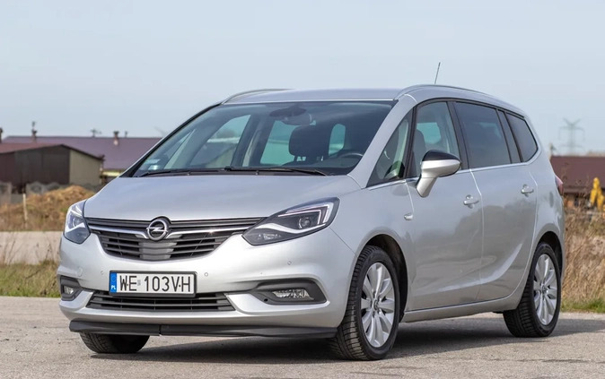 Opel Zafira cena 59900 przebieg: 154998, rok produkcji 2018 z Janikowo małe 781